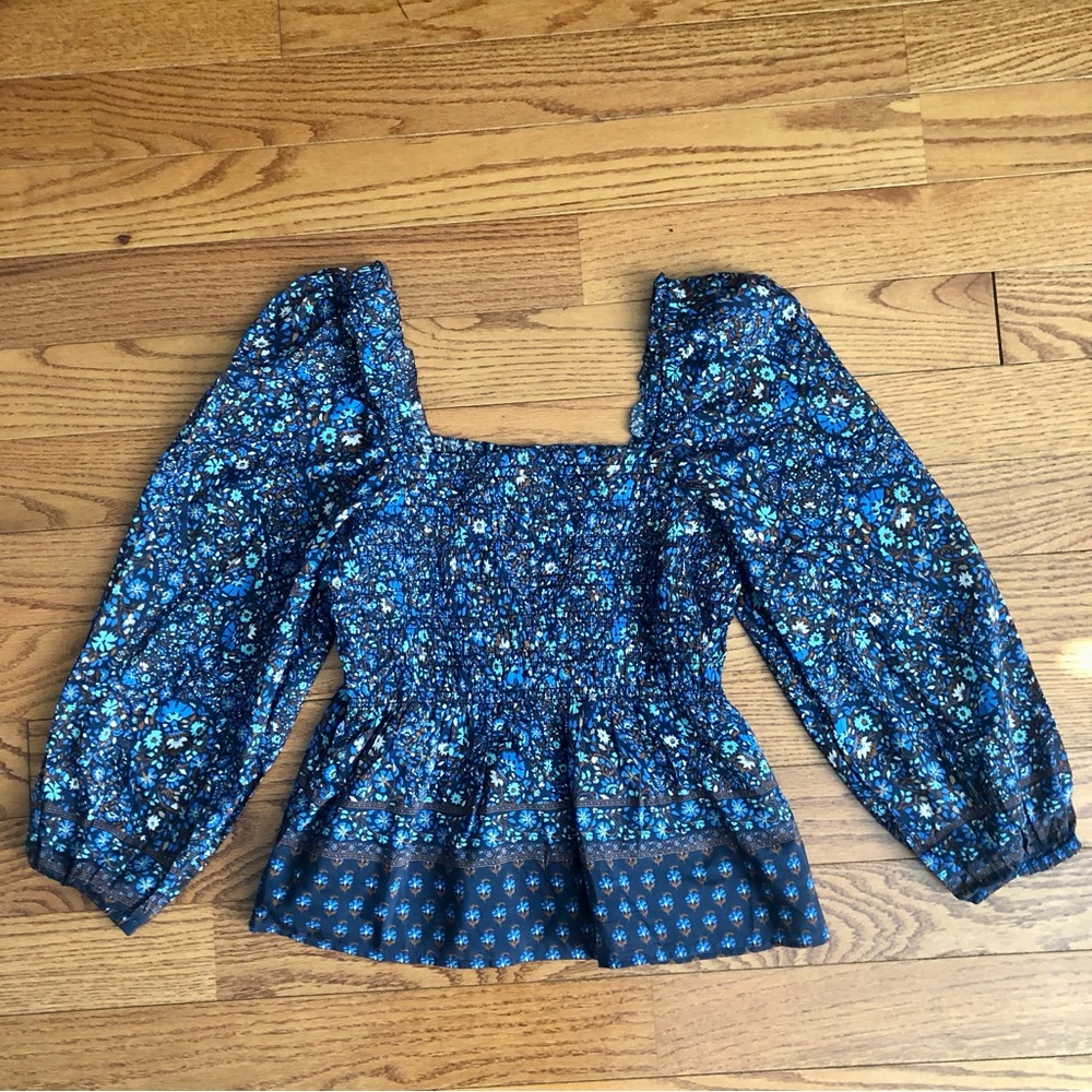 Vineyard Vines Fenwick Paisley Floral Smocked Blue Silk Top Women’s Size M NWOT - Picture 3 of 13